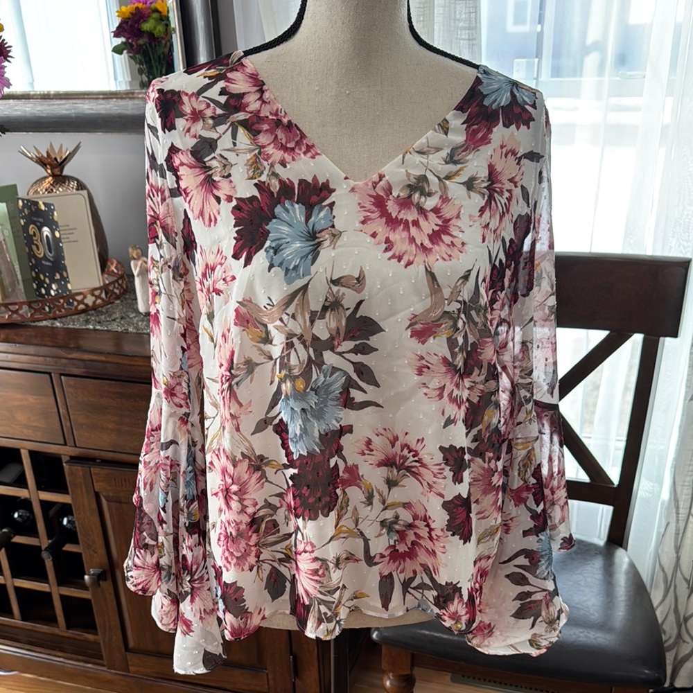 WHBM Cream Floral Puff Sleeve Blouse